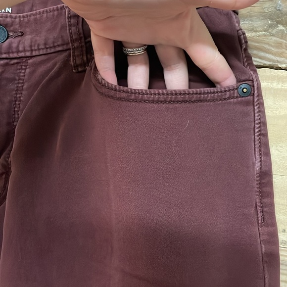 Banana Republic Travel Jean size 33x32 Maroon Color Slim Fit Stretchy Jeans - Picture 4 of 13